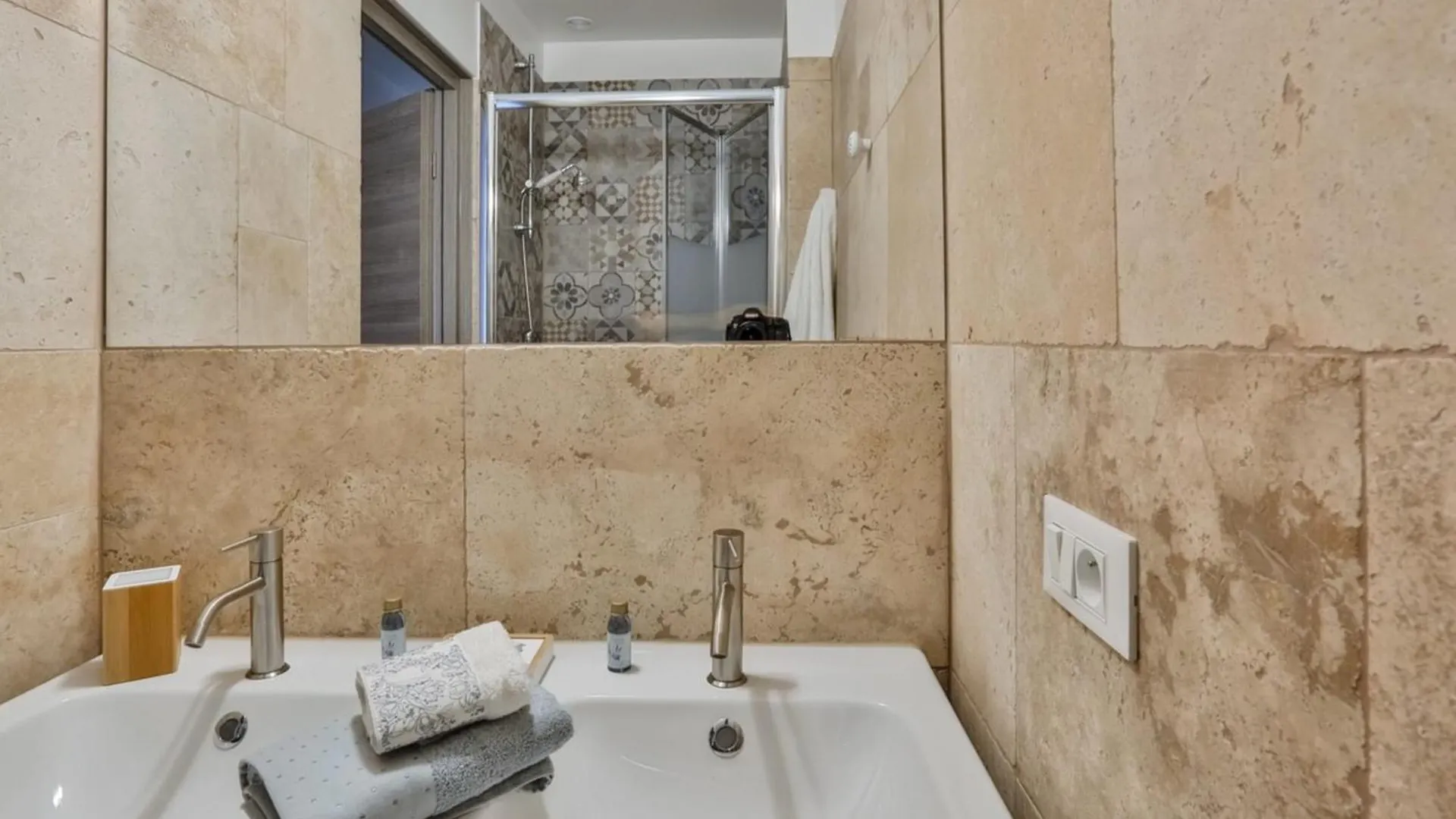 Appartement Garib - Place Garibaldi - 4 Rooms - Balcony Nice France