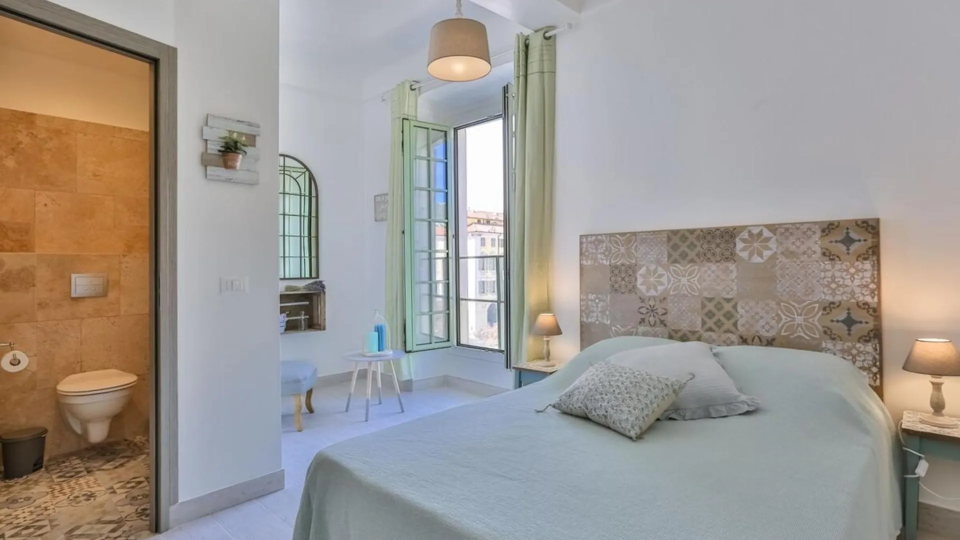 Garib - Place Garibaldi - 4 Rooms - Balcony Nice 0*,  France